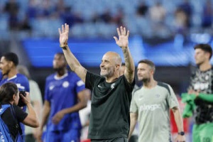 Lightning Delay Sparks Concerns: Chelsea Manager Questions US as Ideal Club World Cup Host