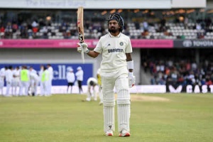 KL Rahul Faces Consistency Challenge as India Seeks Stability in Test Series
