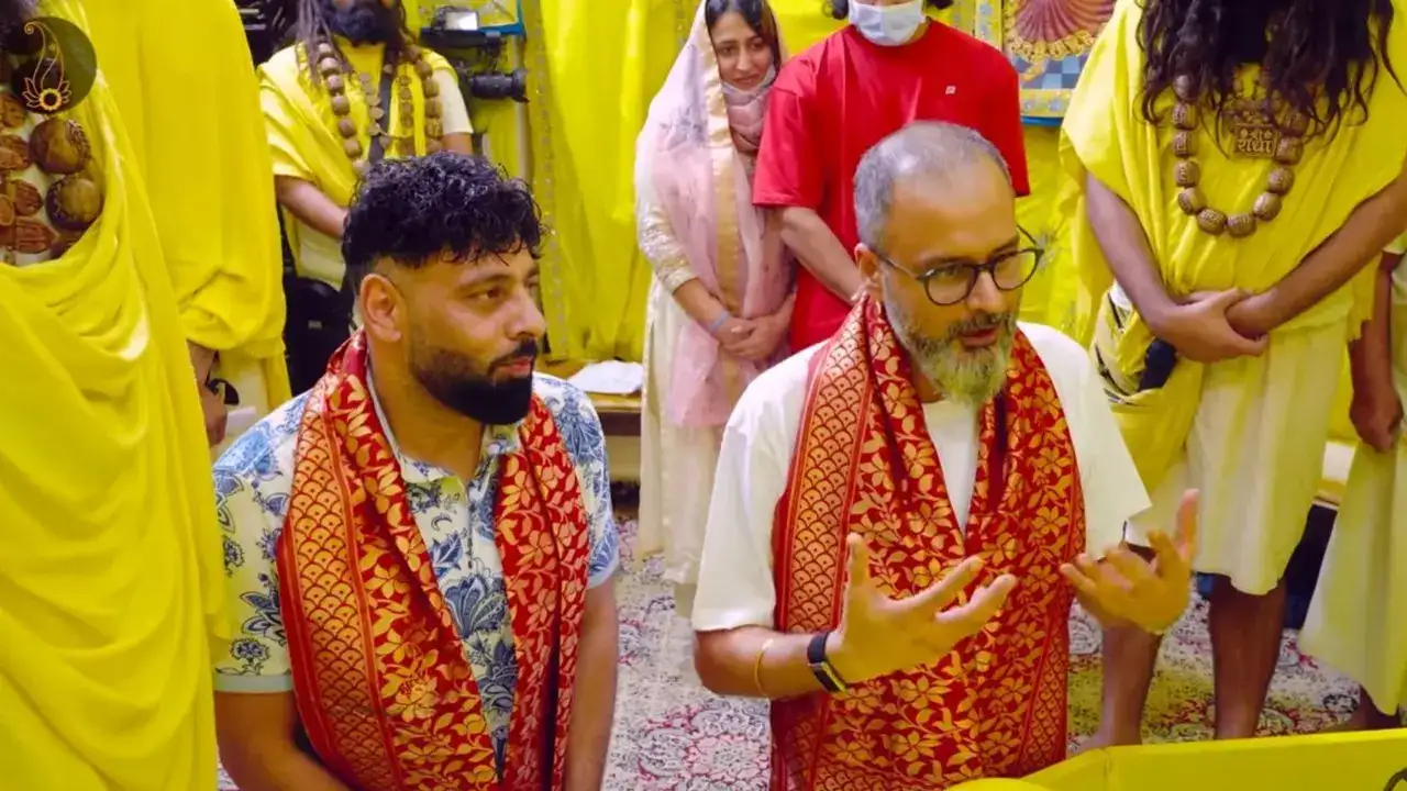 Badshah visits Premanand Maharaj in Vrindavan, listens quietly to guru's wisdom on life: PICS